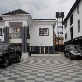 Star Haven Hotel and suites, hotel em Badore