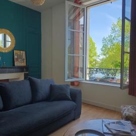 Spacieux appartement au pied du château