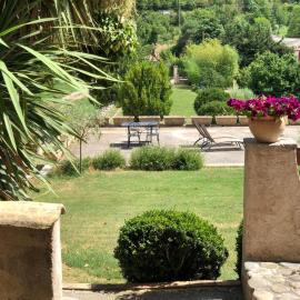 Au cœur de Valensole, calme et douceur provençale, hotel v destinácii Valensole