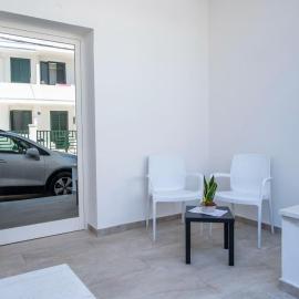Casa vicino mare nuova struttura due camere, khách sạn ở San Foca