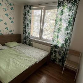 Apartment Lucky - a peaceful home in Bojnice، فندق في بريفيدزا