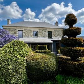 Domaine Albizia, hotel v destinaci Livry