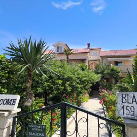 Haus Sabina, hotel a Palit