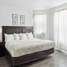 Modern 3BR Home in Southwest Detroit, hotel in Detroit