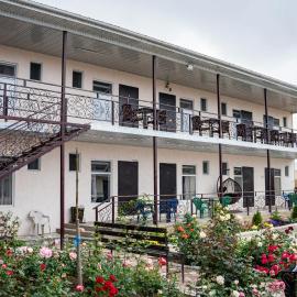 Бархат плюс, hotel a Tosor