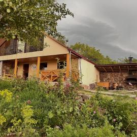 Viesnīca Shenlik Rest House pilsētā Chʼinchʼin