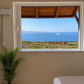 Sea View Beach House with Panoramic Terrace, hotel u gradu 'Sounio'