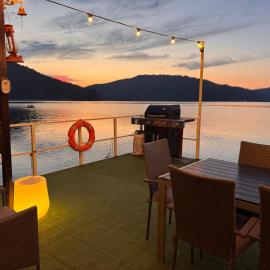 Casa pe lac Bicaz, hotell sihtkohas Bicaz