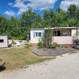Mobil-home de charme, hotel v mestu Anglefort