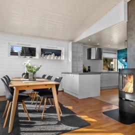 Detached house by bike trails and bathing water, хотел в Тронхайм