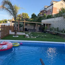 Villa Mery Montserrat, hotel u gradu 'Piera'