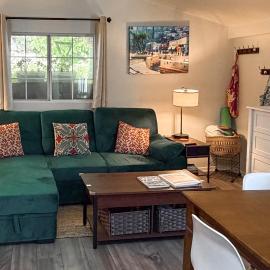 Avalon Cottage < Half-Mi to Beaches & Crescent Ave, hotel en Avalon
