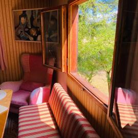 The Grannie Flower Cottage - Bohemian Style، فندق في Drahoňŭv Újezd