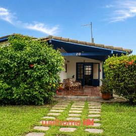 Casa em Cabo Frio com acesso direto à praia
