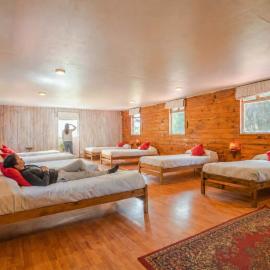 Hostal Casona del Agua 12 personas Habitacion compartida Cajon del Maipo, hotel in San José de Maipo