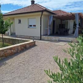 Holiday home Laura