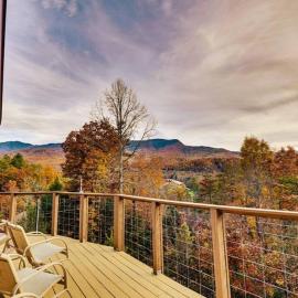 Gatlinburg Cabin Sleeps 8 Hot Tub Fire Pit & Smoky Mountain Views