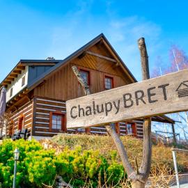 Chalupy Bret v Krkonoších- prostorná chalupa se 3 apartmány, se saunou nebo vířivkou, hotel u gradu Žaclerž