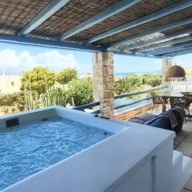 Island Magic - Seaview Villa with Jacuzzi Pool, hotel u gradu Ambelas