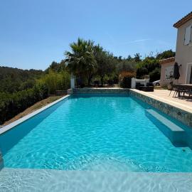 Villa de charme avec piscine, vue nature et salle de sport
