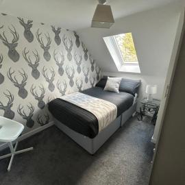 Sleeps4-FamilyFriendly-FreeParking- Nc500, hotel Wickben