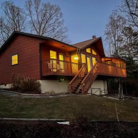 Luxurious Pigeon Forge Cabin, w/ HotTub, EasyDrive, Arcade Game, Panoramic Views