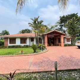 Casa en condominio campestre de Guamal con vista al Rio Camelias, hotel Guamal városában