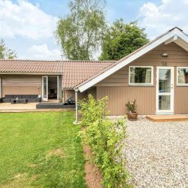 하일스에 위치한 호텔 4 star holiday home in Hejls