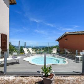 Pet Friendly Apartment In Sant'angelo In Vado, Hotel in SantʼAngelo in Vado