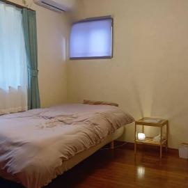 民泊kururu 個室 鍵付き朝パン付きライダー用ガレージ有り, hotel v destinácii Nishidani