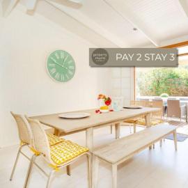 Heales Hideaway Dromana steps to the beach