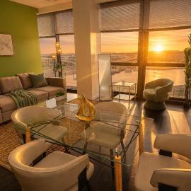 Westown 2BR Escape - 10 minutes walk to RiverWalk