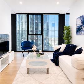 Melbourne Square Luxury Retreat - Spacious Southbank Stay with Spa, Sauna & Gym