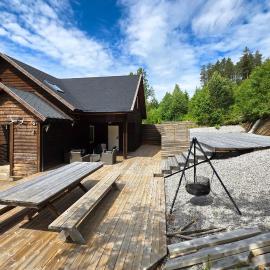Stunning Home In Treungen โรงแรมในTreungen