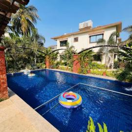 4BHK Villa in Anjuna with Jacuzzi & Pool، فندق في أنجونا