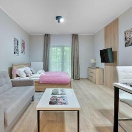 Comfortable Studio with Mountain View and Outdoor Parking in Szklarska Poręba by Noclegi Renters
