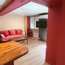 Le Studio D'auguste, hotell sihtkohas Serrières