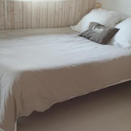 Chambre studio dans maison privée accès par espaces communs, hotell i Cenon