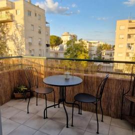 Spacious Central Nicosia Flat - Quiet & SafeArea