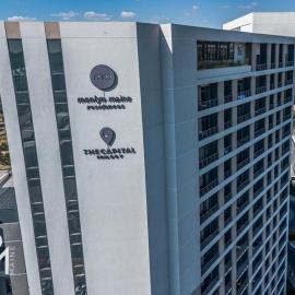 Menlyn Maine Luxury Rentals، فندق في بريتوريا