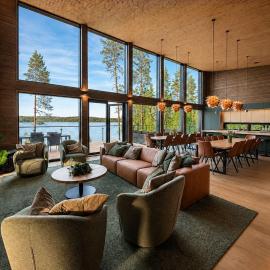 Villa Lakeside Himos - 350m2 by the lake up to 27 guest