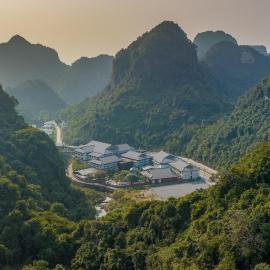 Hilton Quang Hanh Onsen Resort, Hotel in Cẩm Phả