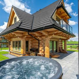 Jagodowa Osada - domki z balią z hydromasażem blisko term, hotel a Dzianisz