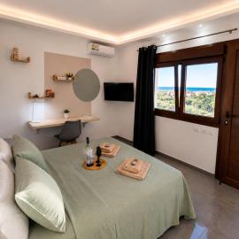 THEASIS 5 luxury studio with sea view, hotel in Neos Marmaras