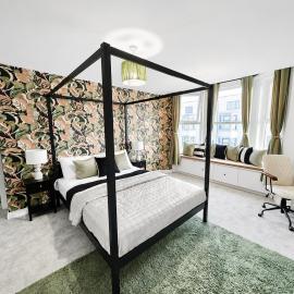 Spacious 5BR Blackpool Home, Cinema Room, Families Welcome, Sleeps 10, hotel in Blackpool