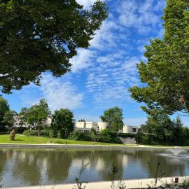Lakeside Apt 5BR 110m2 14 guests 15min Disney, hotell sihtkohas Lognes