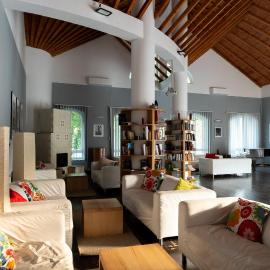 Posticum Guesthouse โรงแรมในออราแด