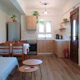 Etherio, hotel din Makrýgialos