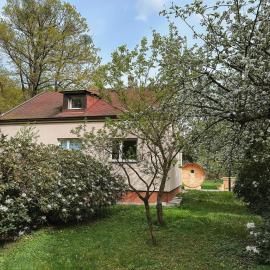 Prague Wellness Home, Forest Getaway, hotel in Prague