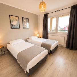 Modernes 5-Personen Apartment mit vollausgestatteter Küche, Balkon, Waschmaschine, TV, Wifi